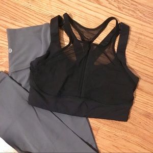 Lululemon zip front mesh high neck 6 sports bra